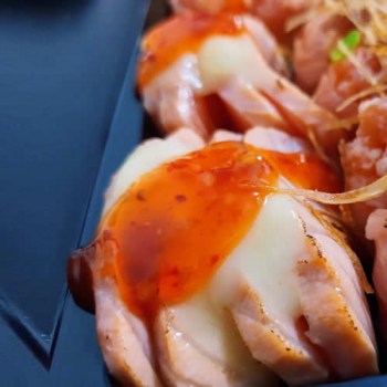 sashimi_salmao_especial_queijo_brie_geleia_de_pimenta